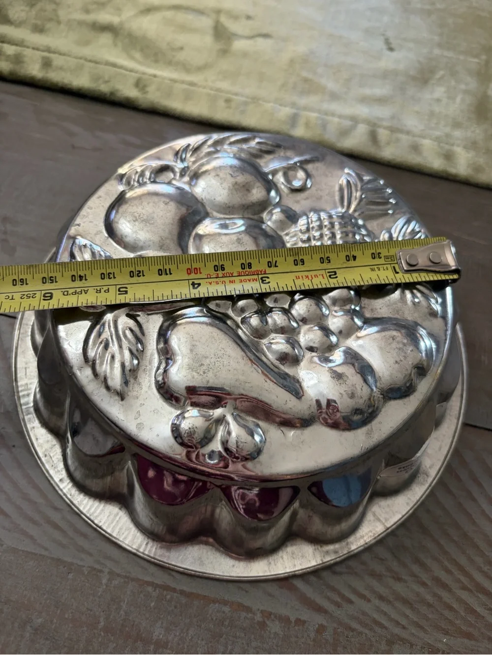 Decorative Silver Fruit-Embossed Metal Jelly Mold
